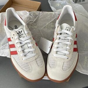 Samba OG 'Crystal White Preloved Red' – Size US 6.5 M. US 8 women’s. Brand new
